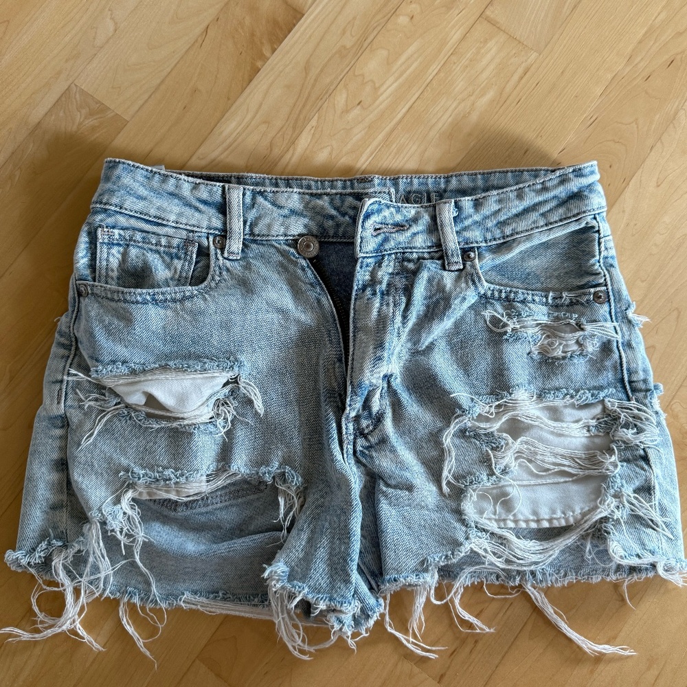 American Eagle Mom Short